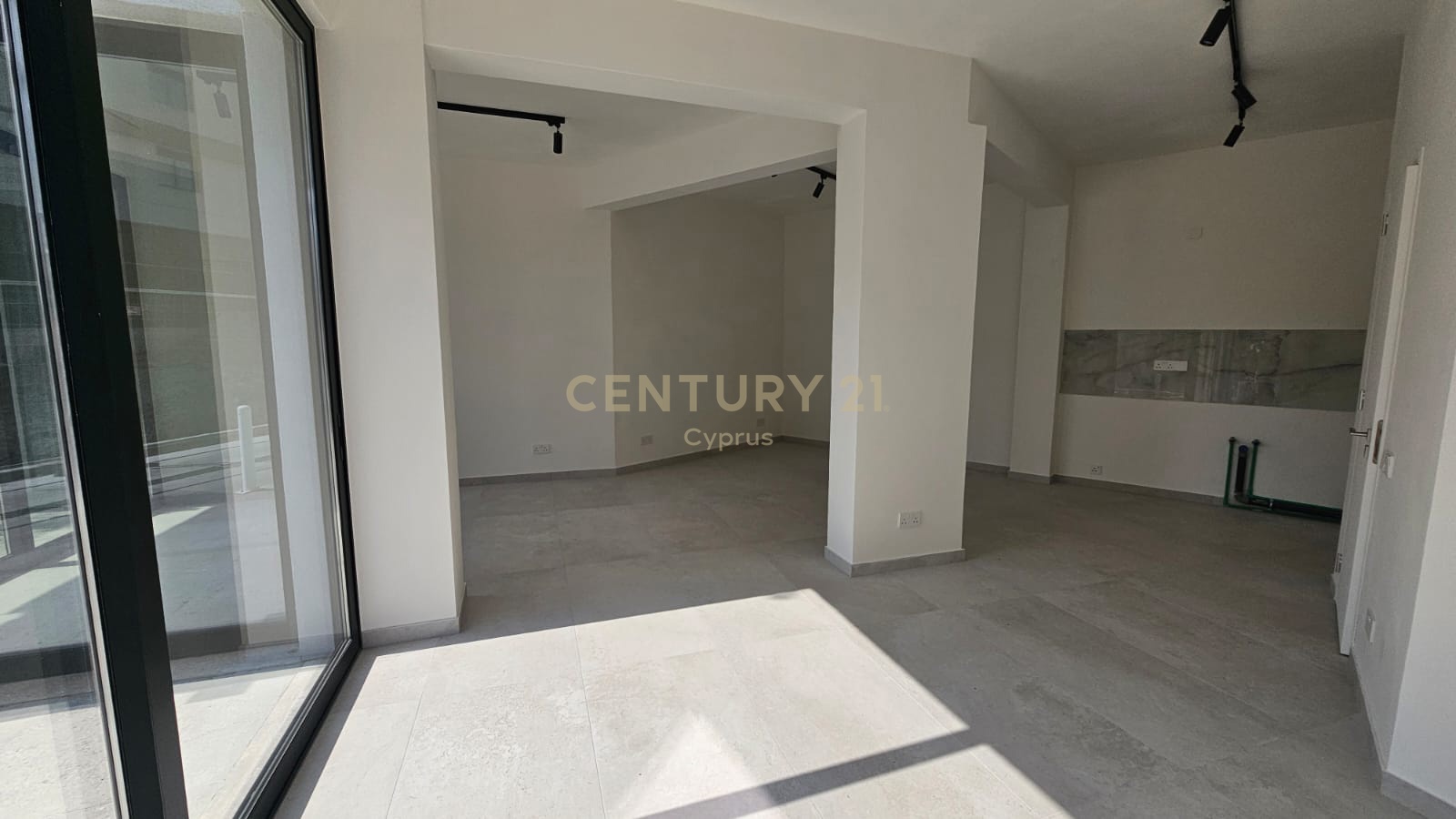 72m2 Oficina en Limassol, Chipre No. 53561