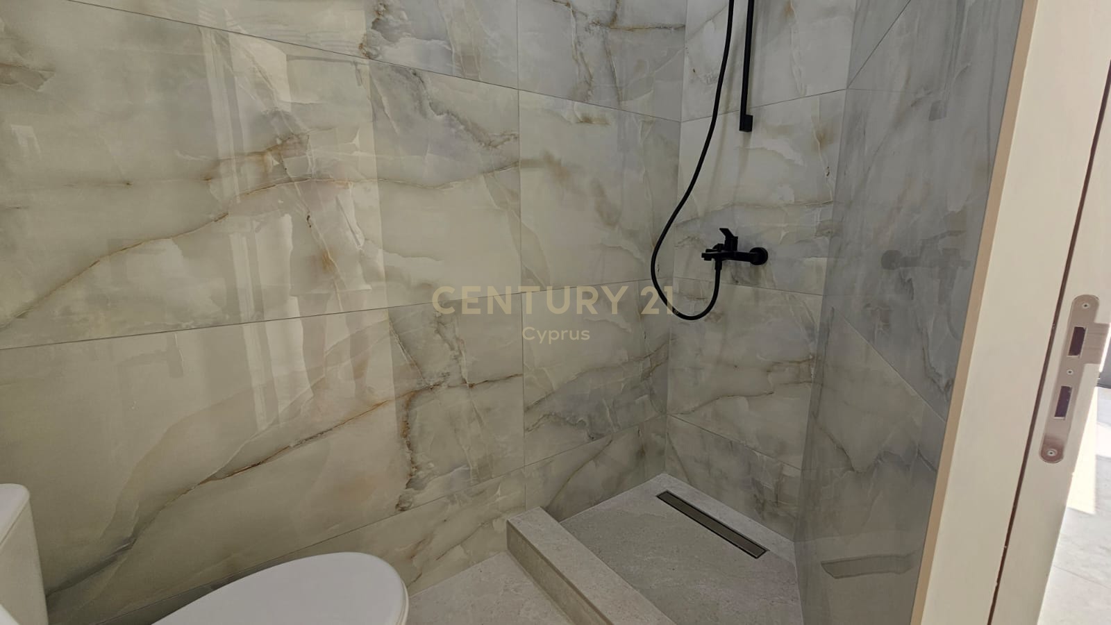 72m2 Oficina en Limassol, Chipre No. 53561