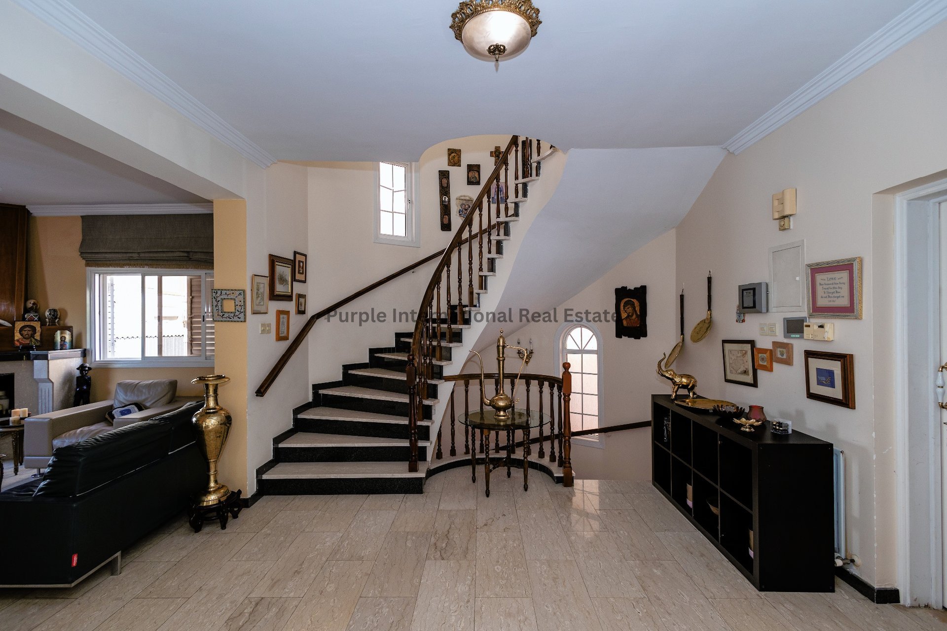 7 bedrooms Villa in Larnaca, Larnaka, Cyprus No. 35058