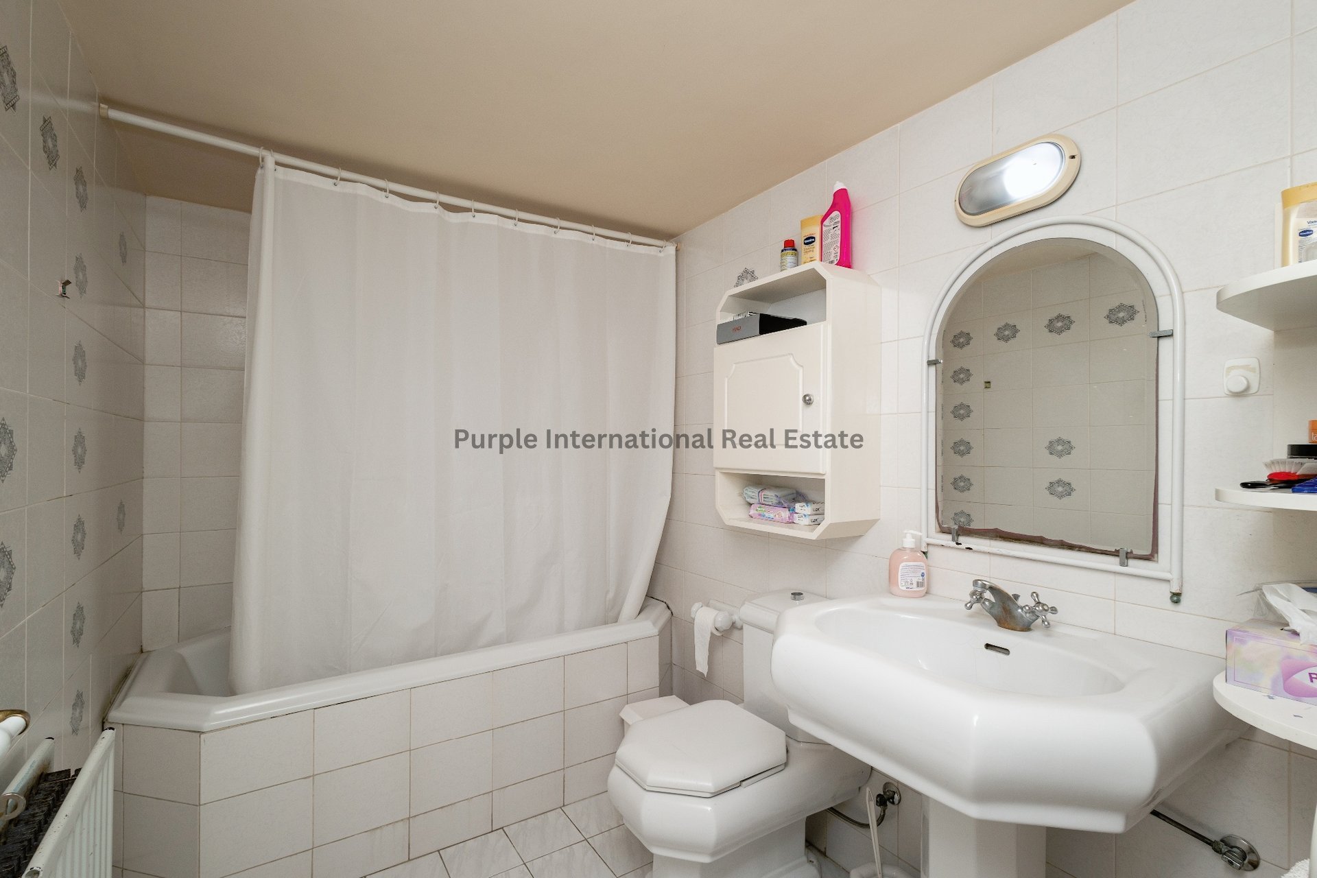 7 bedrooms Villa in Larnaca, Larnaka, Cyprus No. 35058