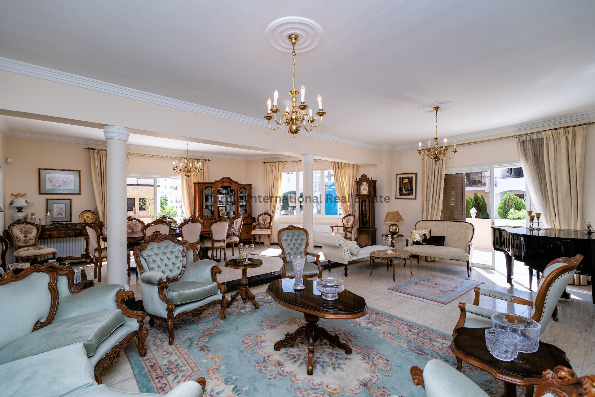 7 bedrooms Villa in Larnaca, Larnaka, Cyprus No. 35058
