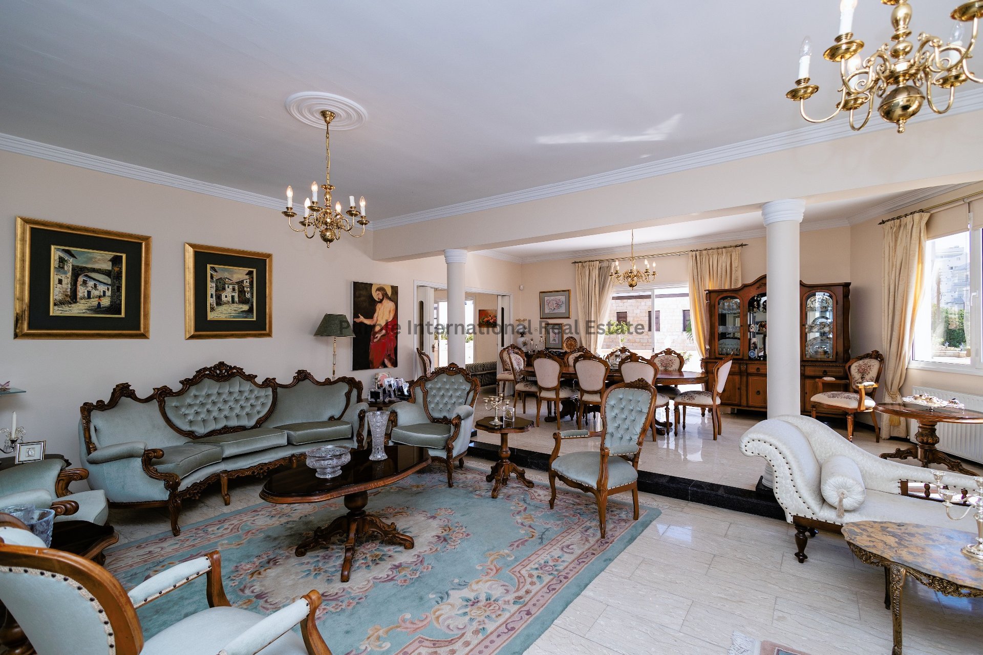 7 bedrooms Villa in Larnaca, Larnaka, Cyprus No. 35058