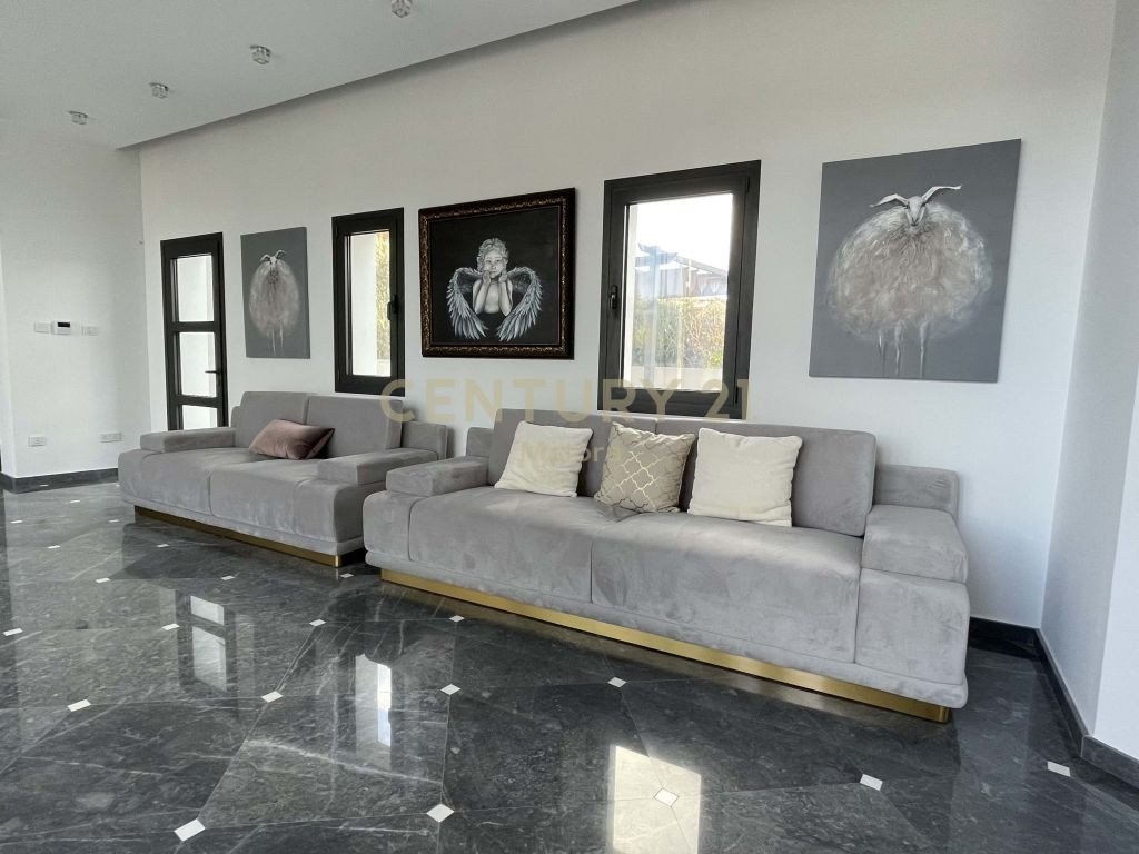 5 bedrooms Villa in Germasogeia, Limassol, Cyprus No. 55723