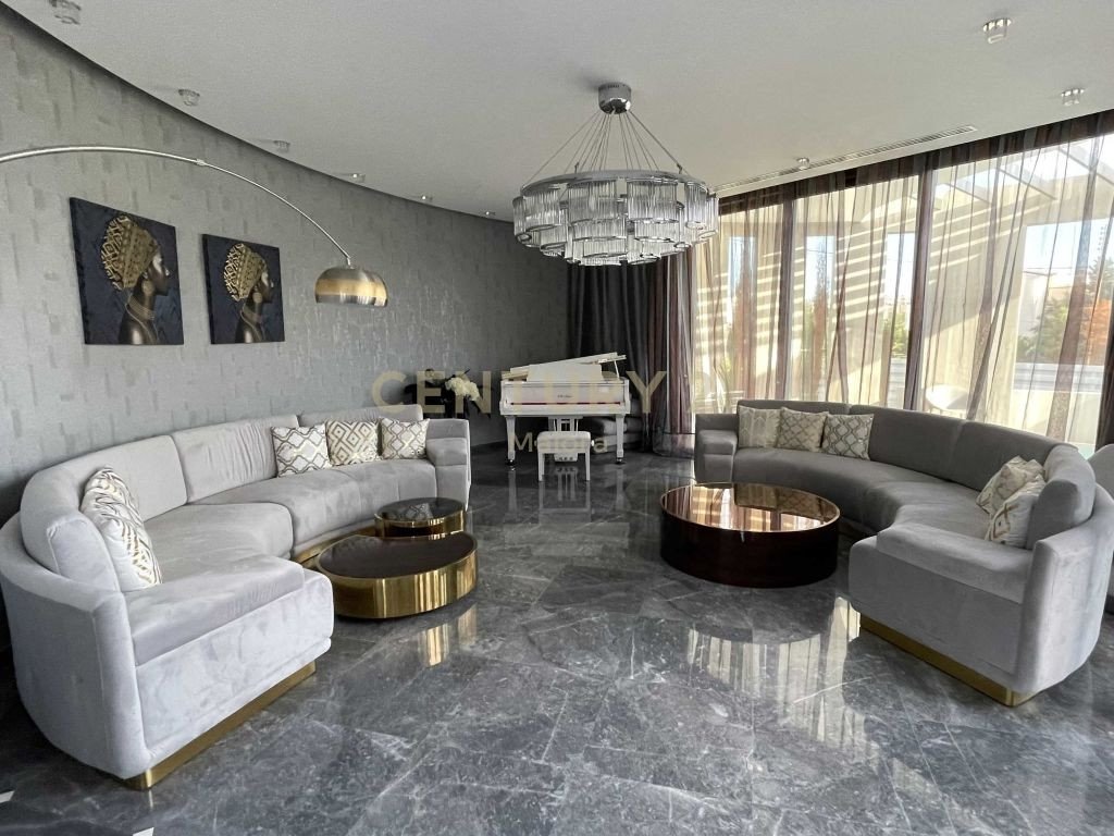 5 bedrooms Villa in Germasogeia, Limassol, Cyprus No. 55723