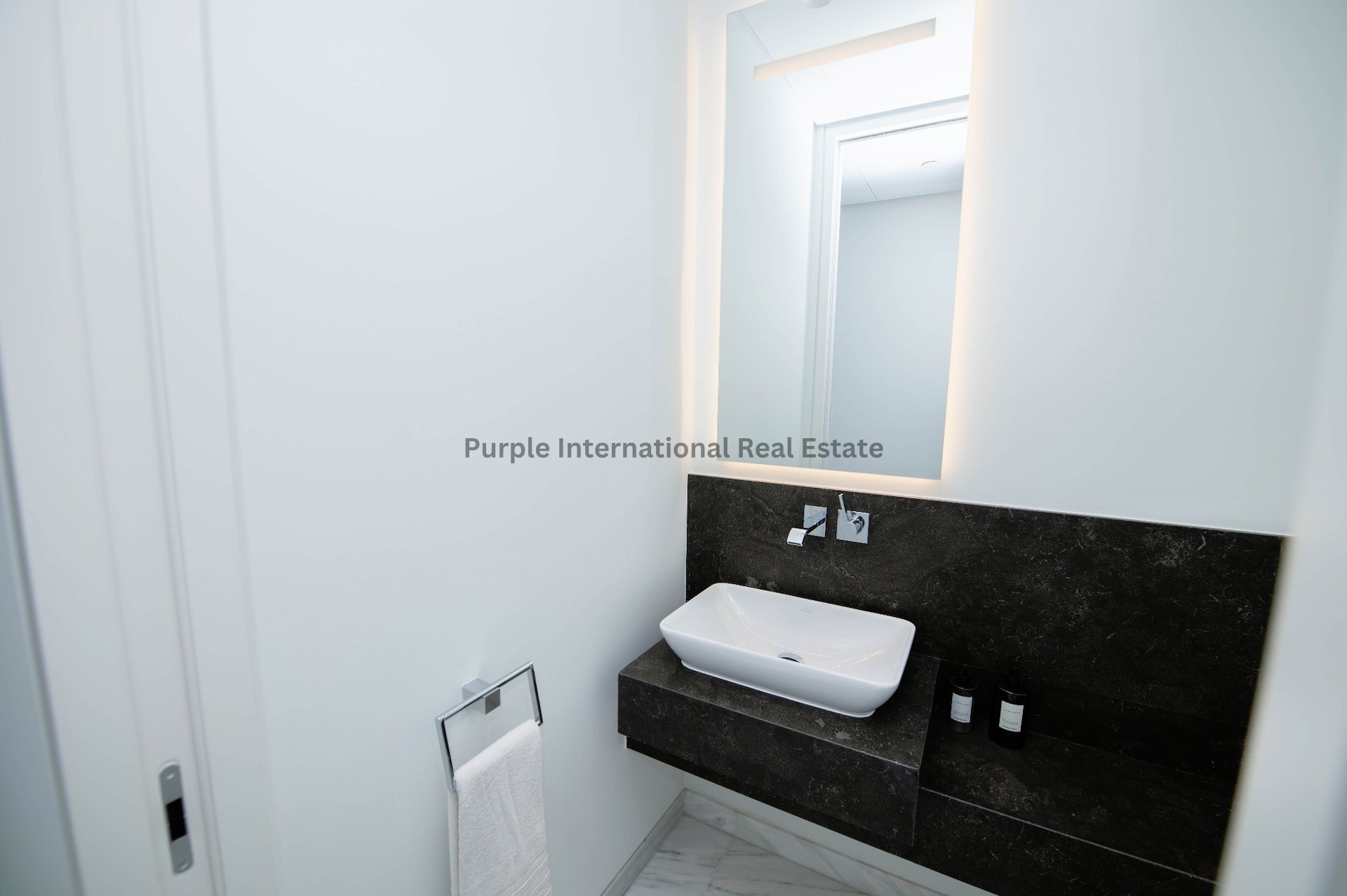 3 dormitorios Apartamento en Neapolis, Limassol, Chipre No. 8248